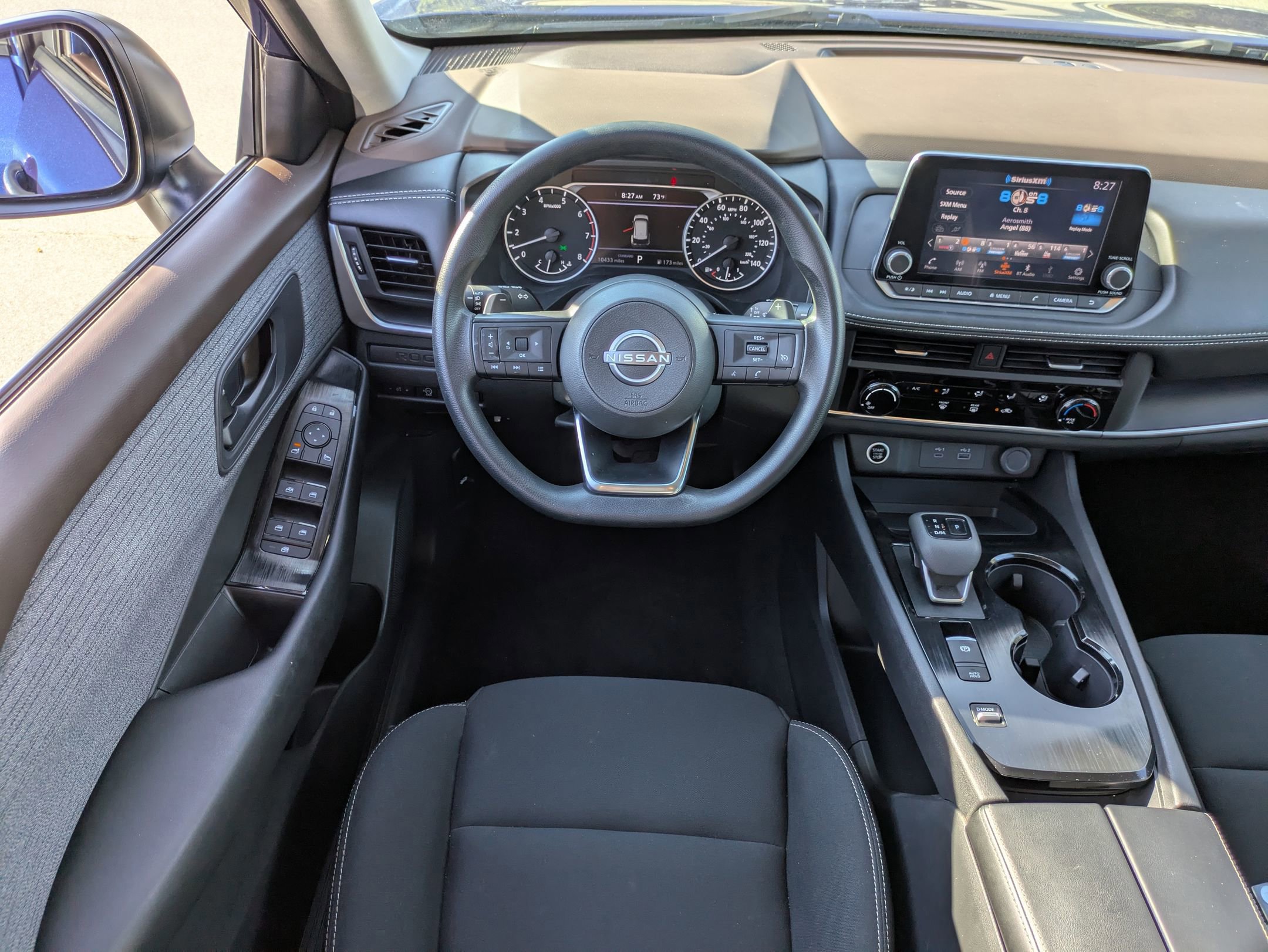 Used 2023 Nissan Rogue S image 31