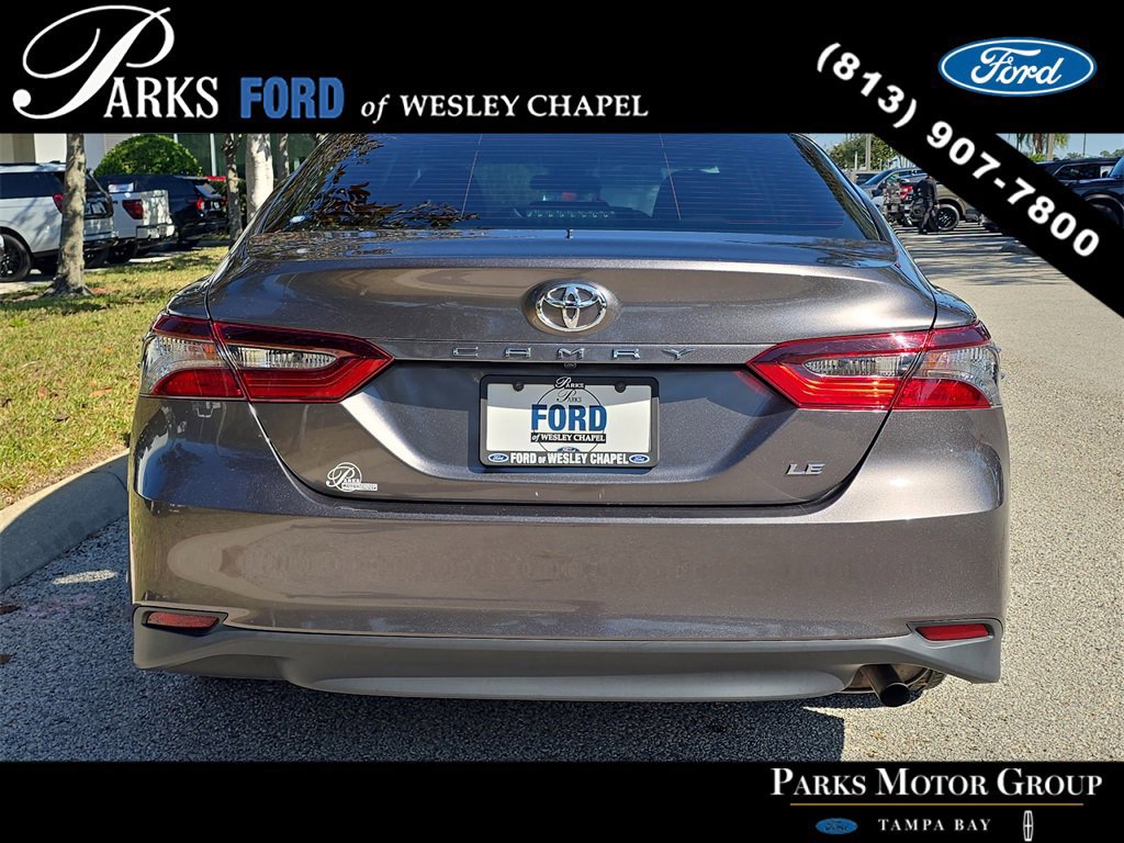 Used 2021 Toyota Camry LE image 5