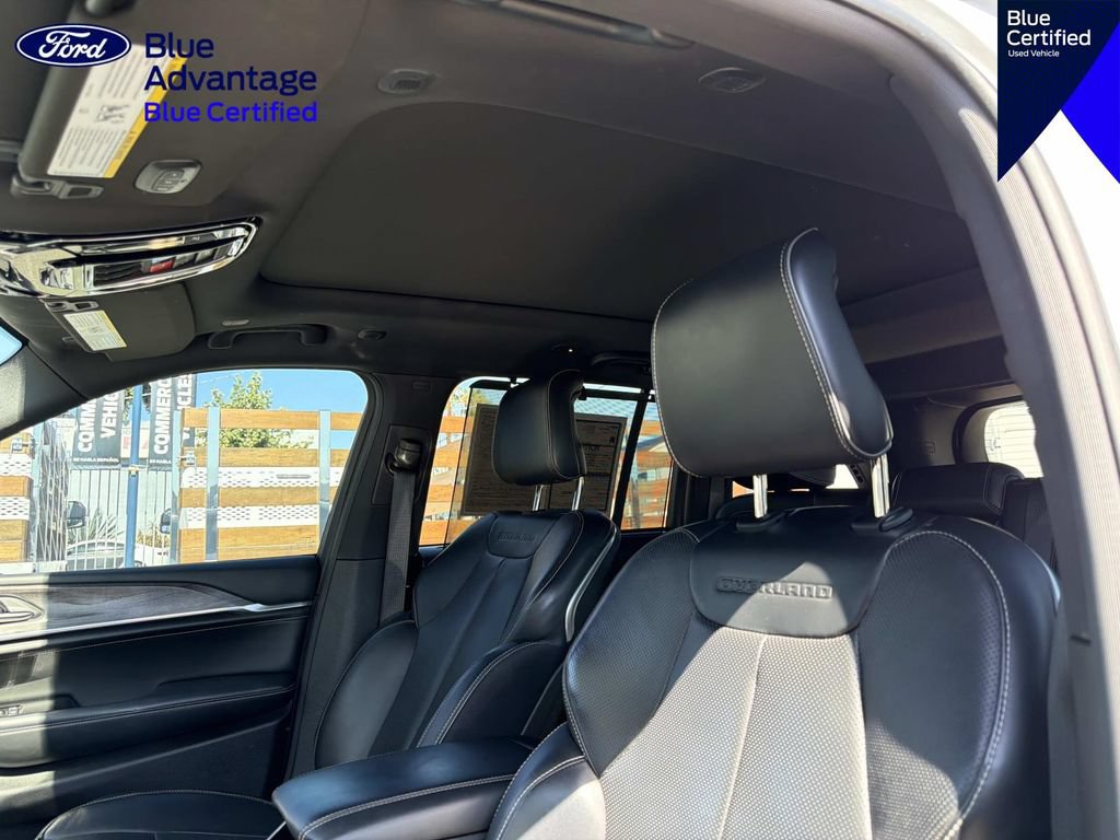 Used 2022 Jeep Grand Cherokee Overland w/ Advanced Protech Group III AWD/4WD image 22