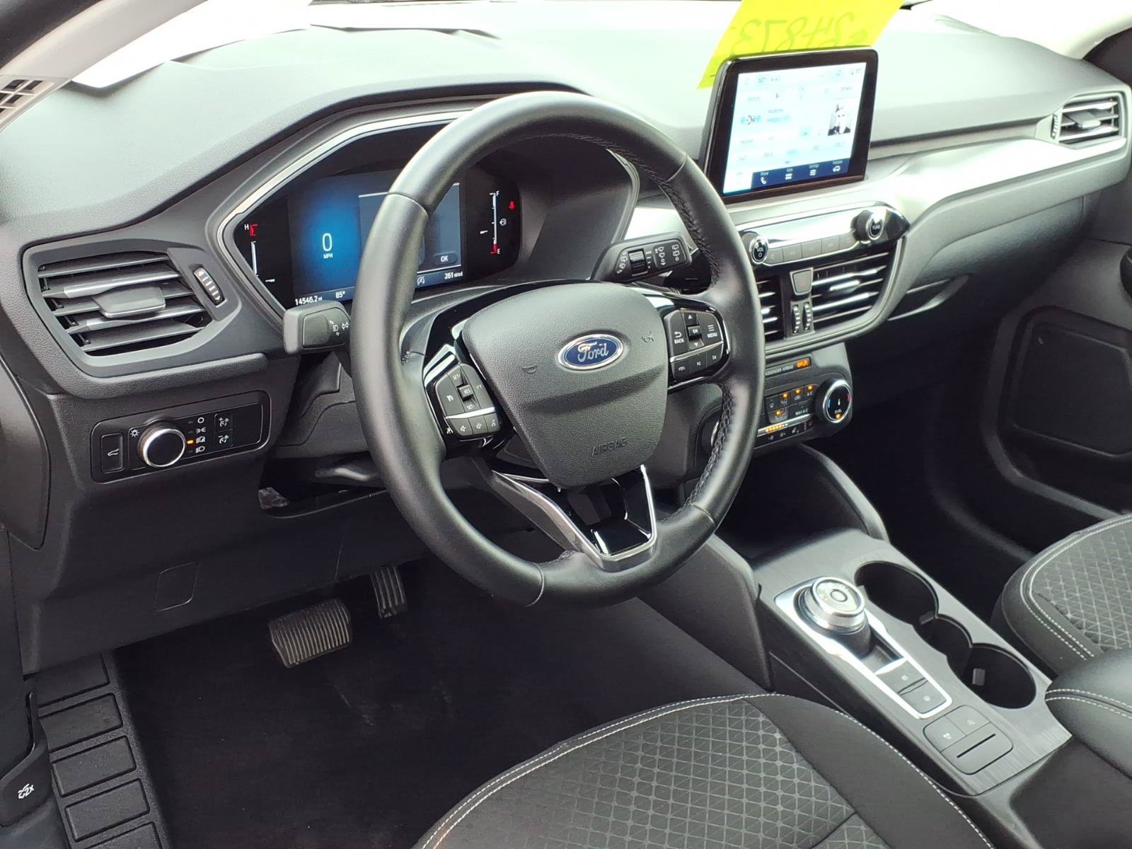 Certified 2025 Ford Escape Active w/ Cold Weather Package AWD/4WD image 16