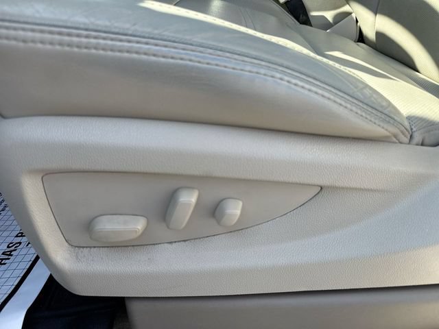 Used 2017 GMC Yukon Denali w/ Open Road Package AWD/4WD image 12