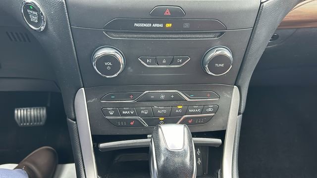 Certified 2018 Ford Edge SEL w/ Equipment Group 201A image 20