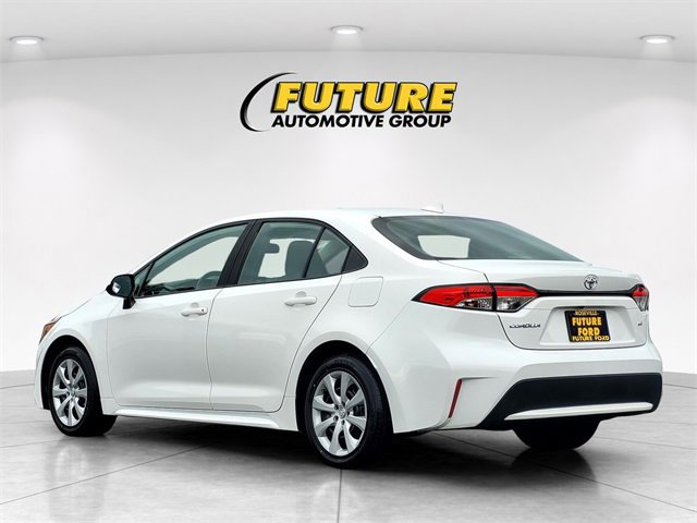 Used 2021 Toyota Corolla LE image 3
