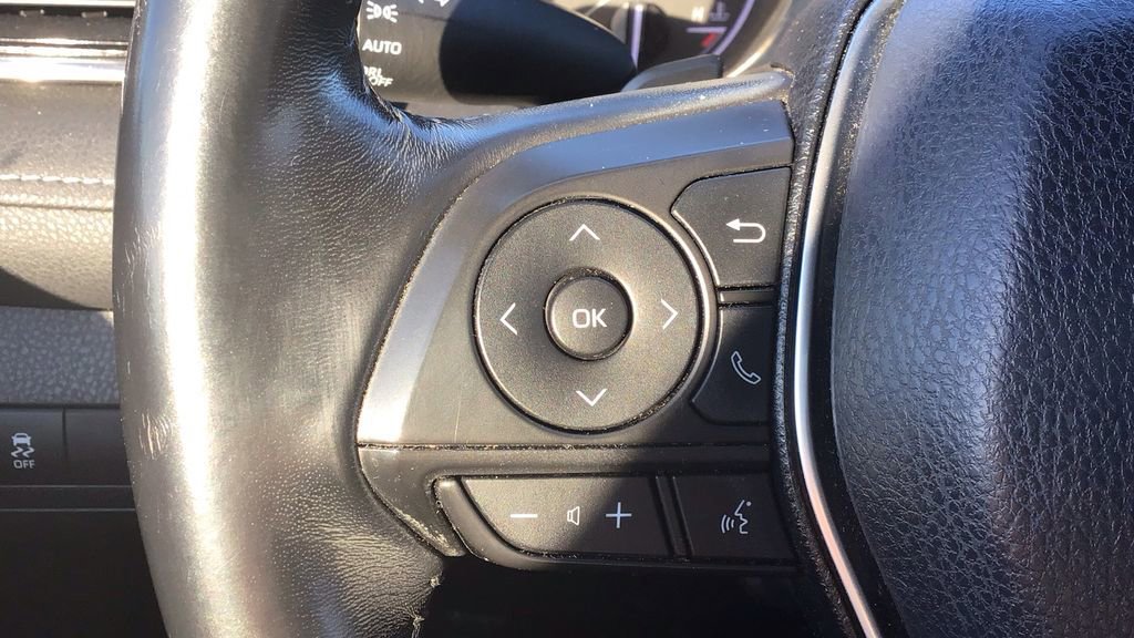 Used 2018 Toyota Camry SE image 23