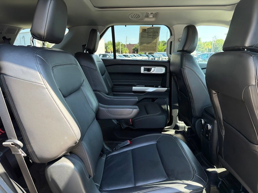 Certified 2023 Ford Explorer Limited w/ Limited Technology Package RWD image 32