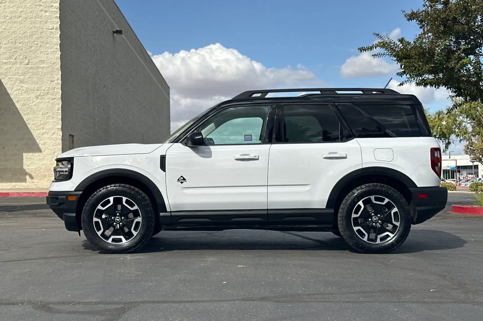 Certified 2023 Ford Bronco Sport Outer Banks AWD/4WD image 6