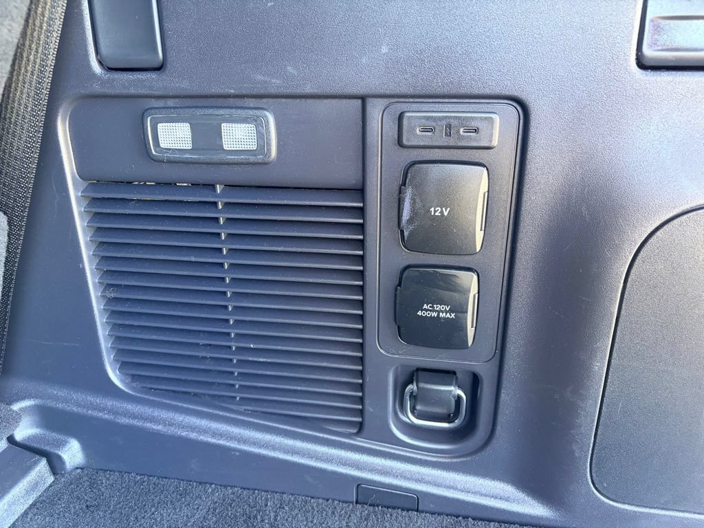 Certified 2025 Ford Expedition Platinum AWD/4WD image 32