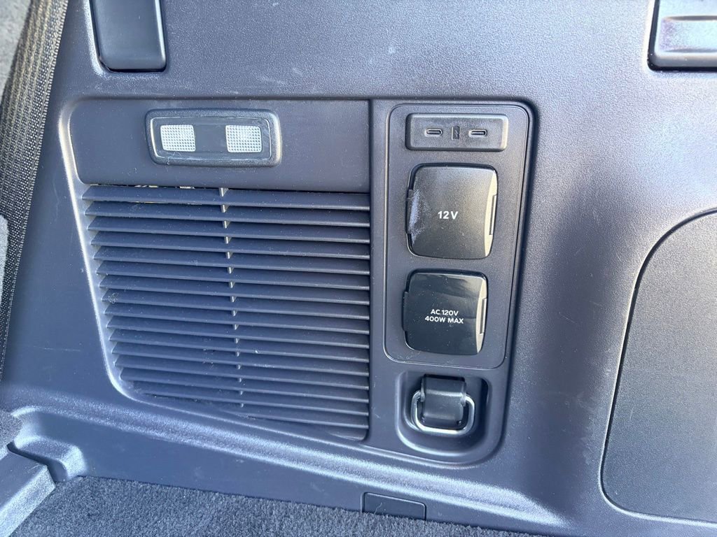 Certified 2025 Ford Expedition Platinum AWD/4WD image 32