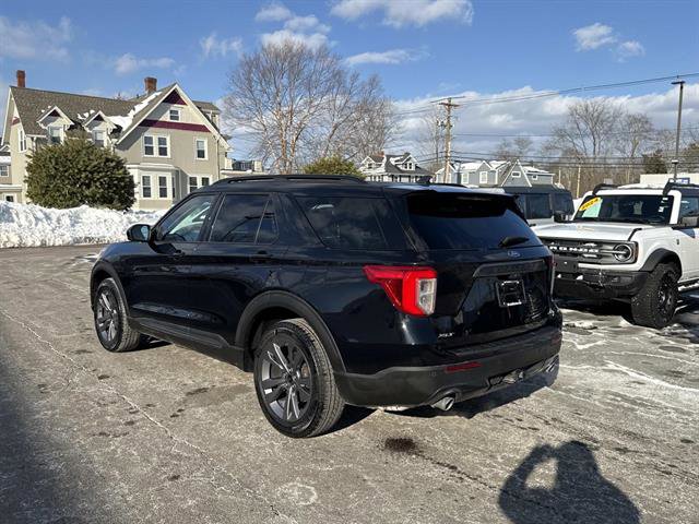Certified 2023 Ford Explorer XLT w/ Equipment Group 202A image 3
