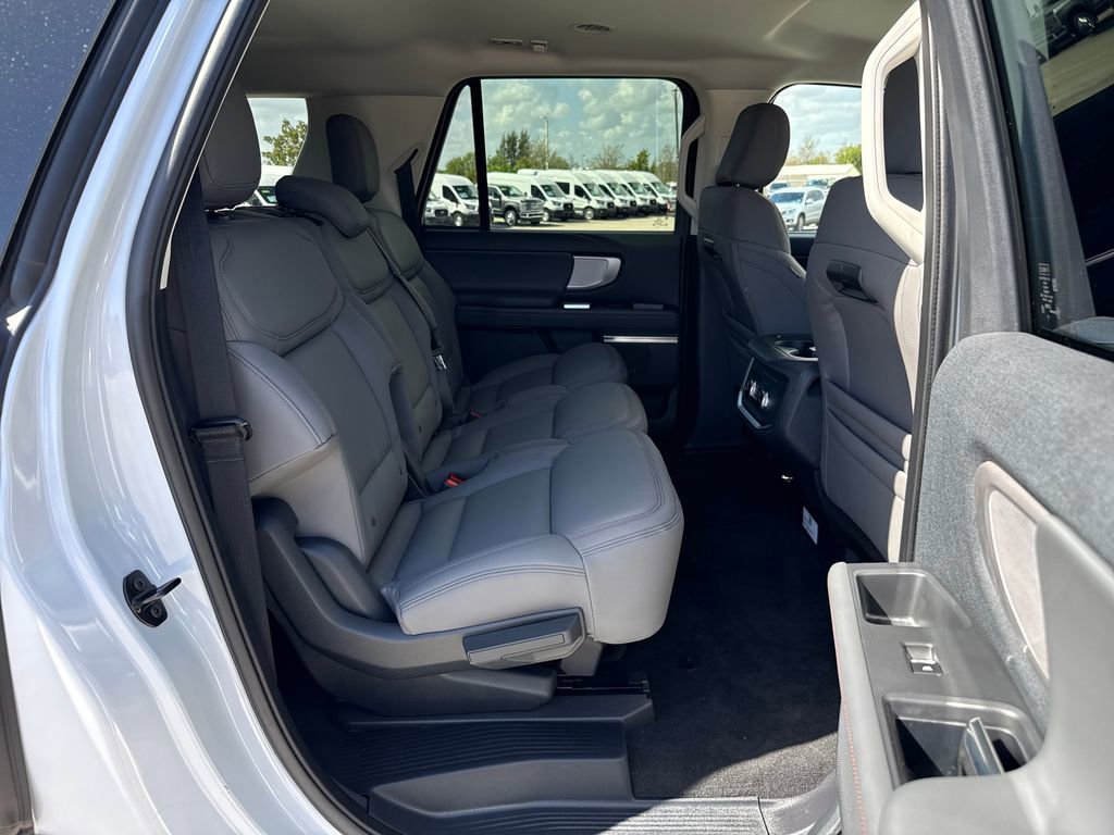 Certified 2025 Ford Expedition Max Active image 28