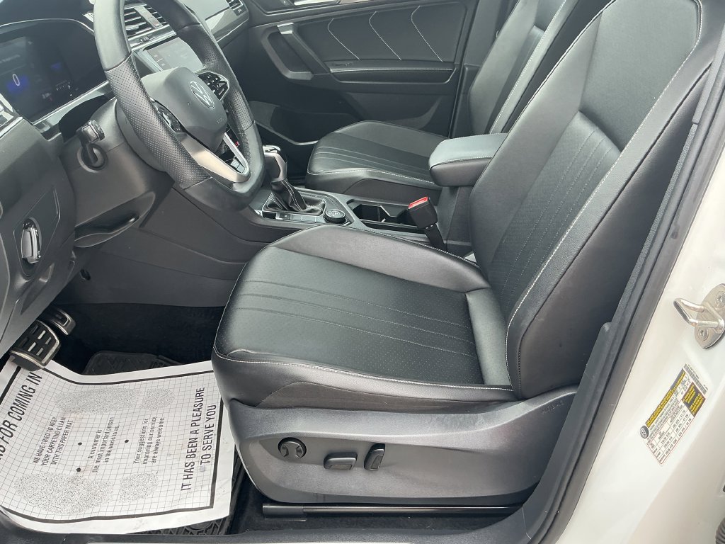 Used 2022 Volkswagen Tiguan SE R-Line AWD/4WD image 15