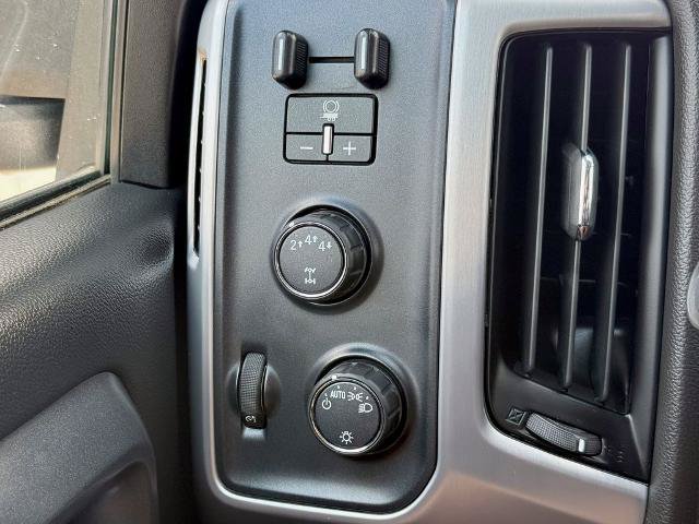 Used 2017 GMC Sierra 2500 SLE w/ Suspension Package, Off-Road AWD/4WD image 26