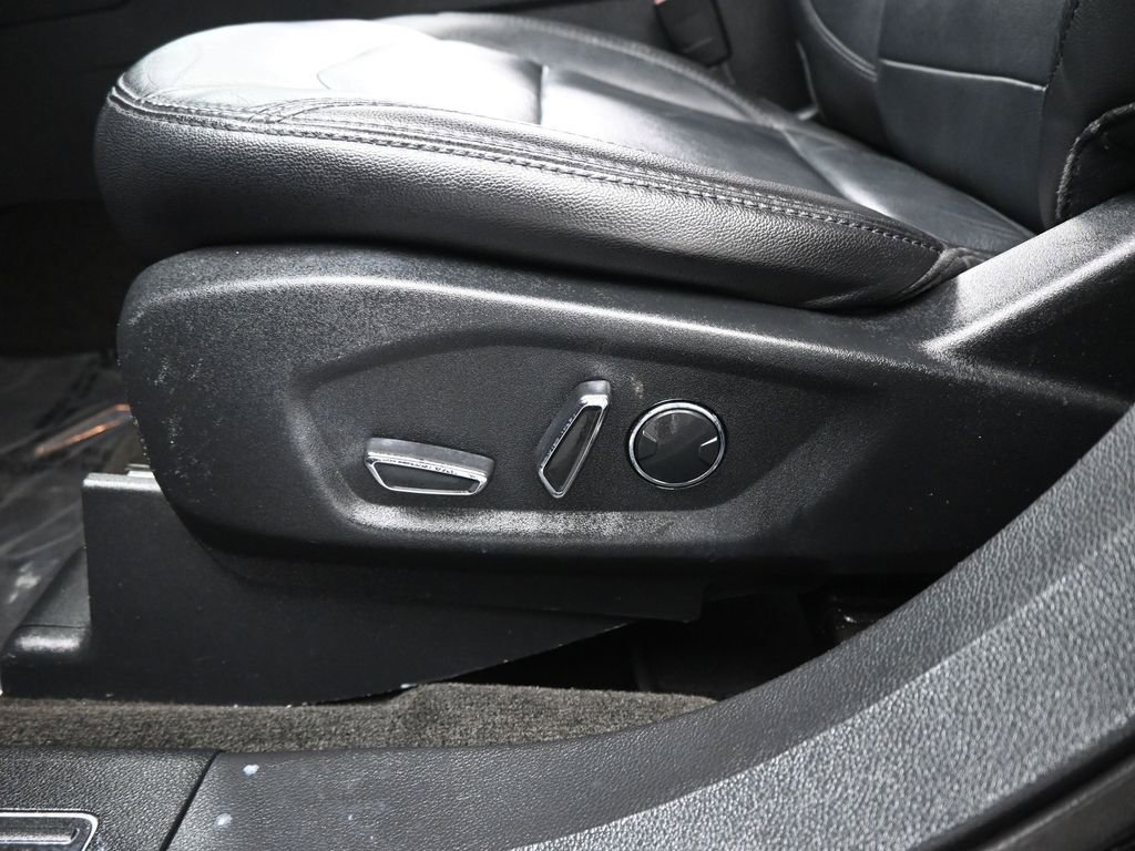 Certified 2017 Ford Explorer XLT w/ Equipment Group 202A image 11