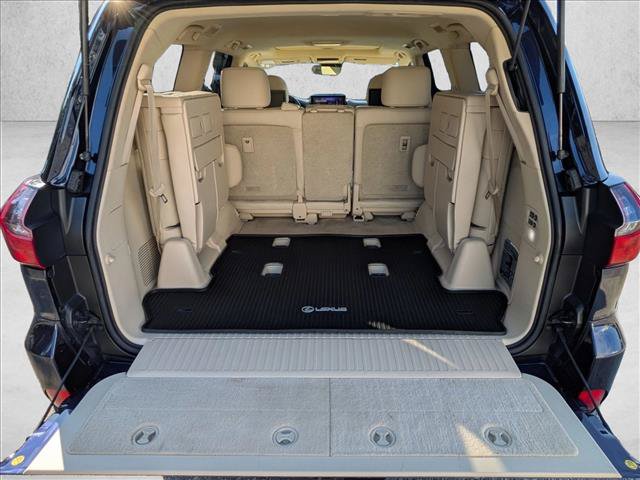 Used 2017 Lexus LX 570 4WD w/ Luxury Package image 6