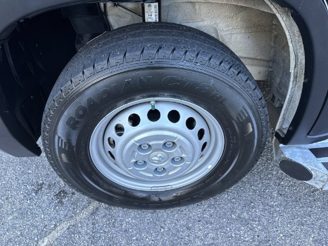 Used 2025 RAM ProMaster 2500 w/ U-Haul Equipment Group FWD image 13