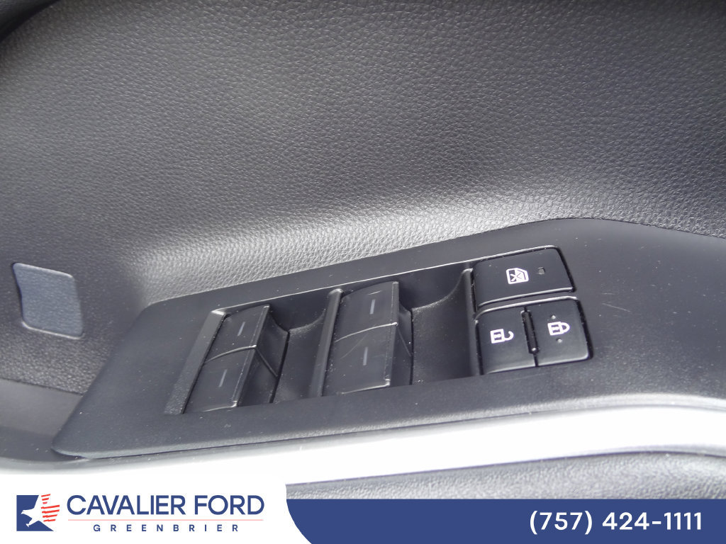 Used 2023 Toyota Highlander XLE FWD image 20