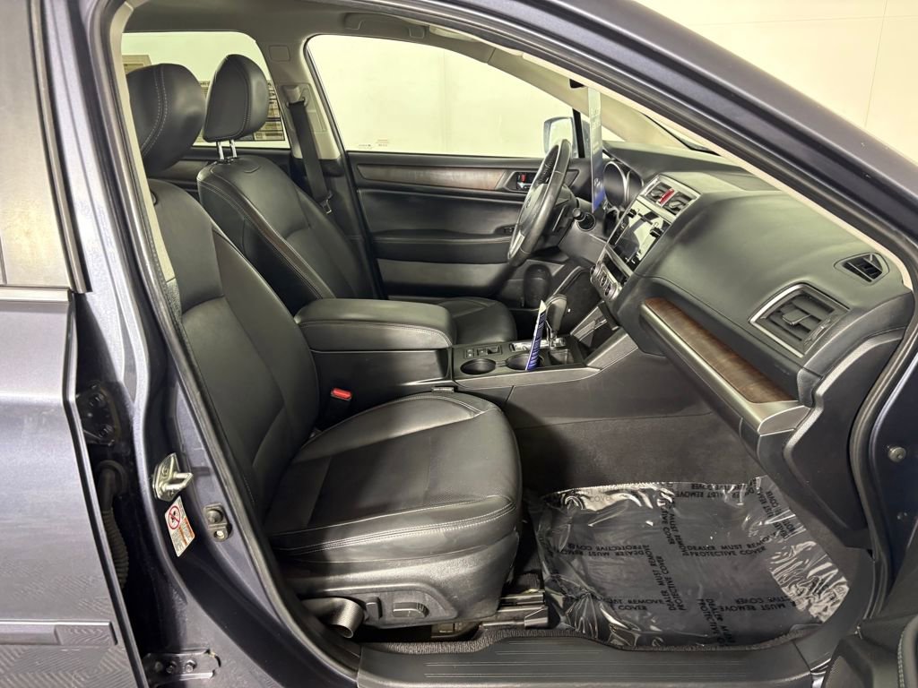 Used 2017 Subaru Outback 3.6R Limited image 35