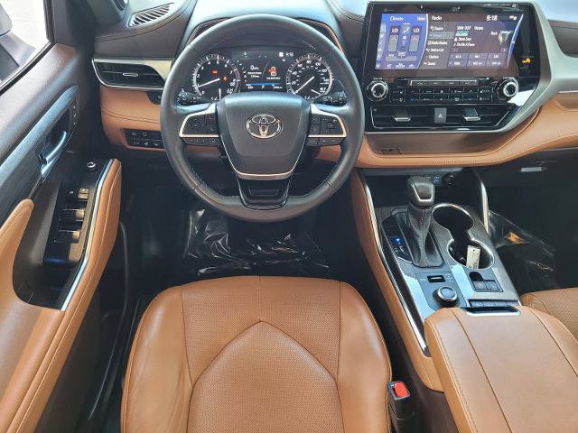Used 2022 Toyota Highlander Platinum AWD/4WD image 21