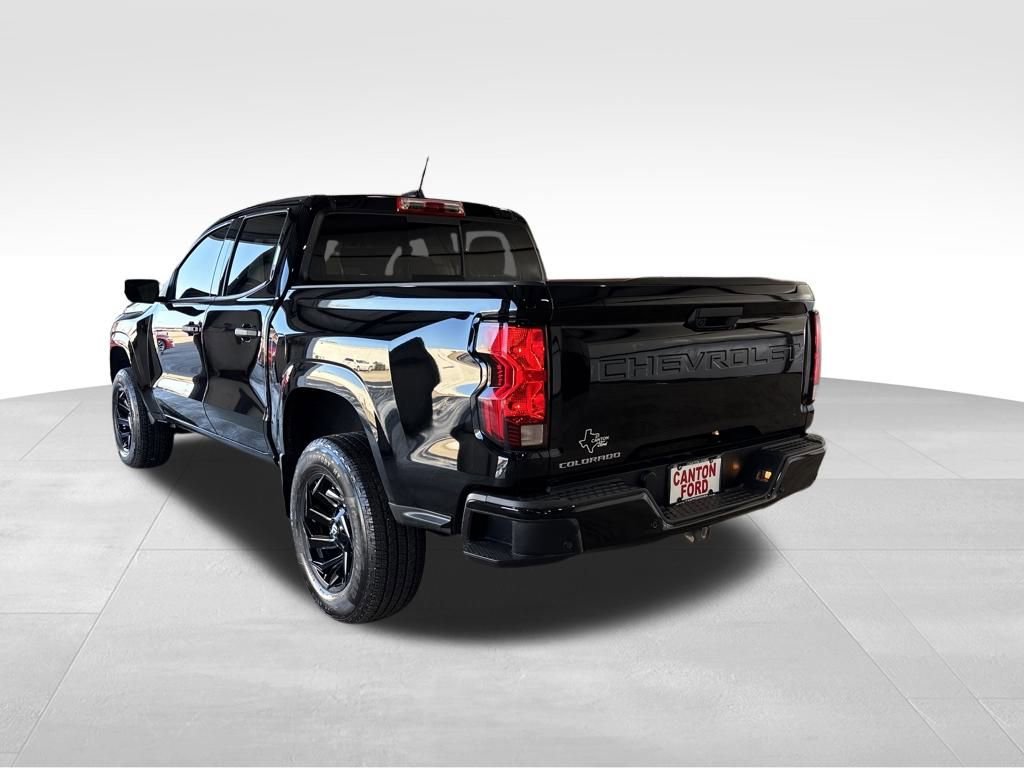 Used 2025 Chevrolet Colorado W/T image 3