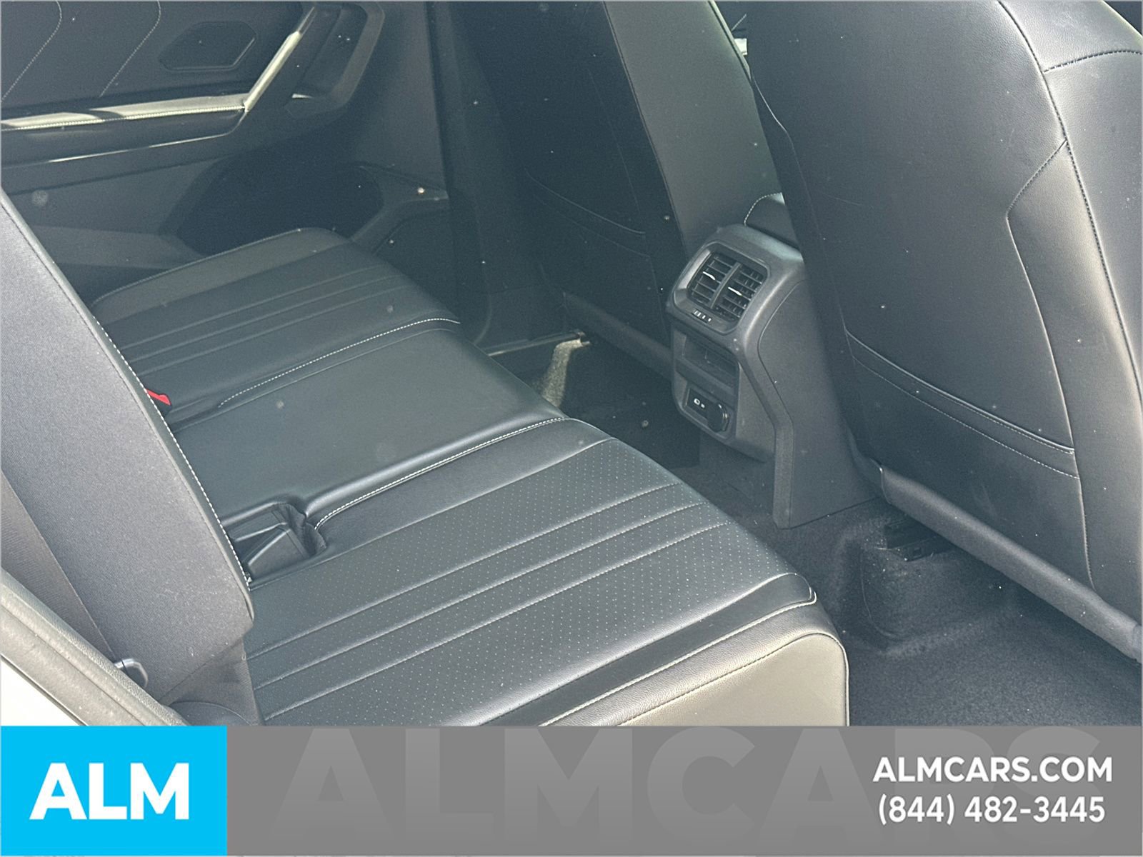 Used 2022 Volkswagen Tiguan SE FWD image 17