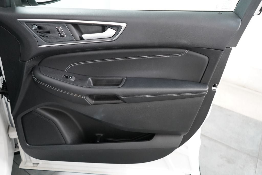 Certified 2023 Ford Edge Titanium AWD/4WD image 30