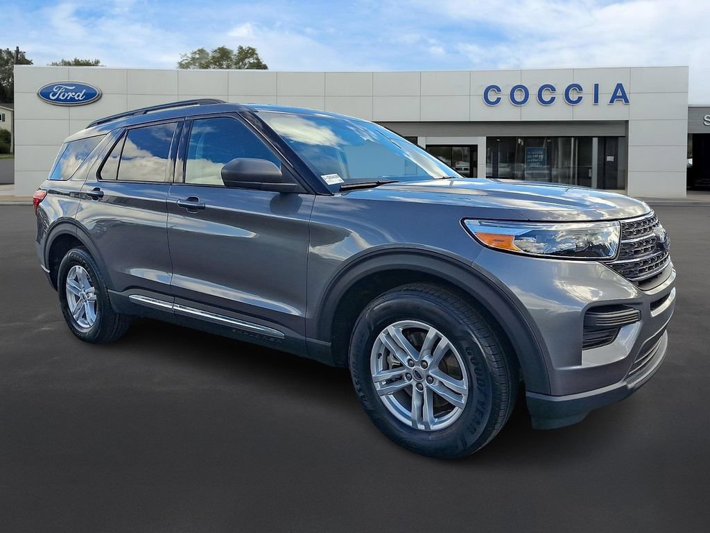 Certified 2022 Ford Explorer XLT AWD/4WD image 3