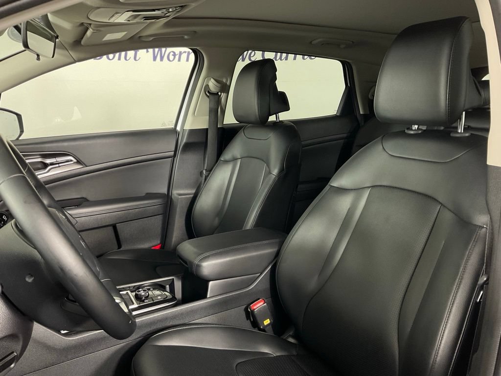Used 2025 Kia Sportage EX w/ Premium Package FWD image 14