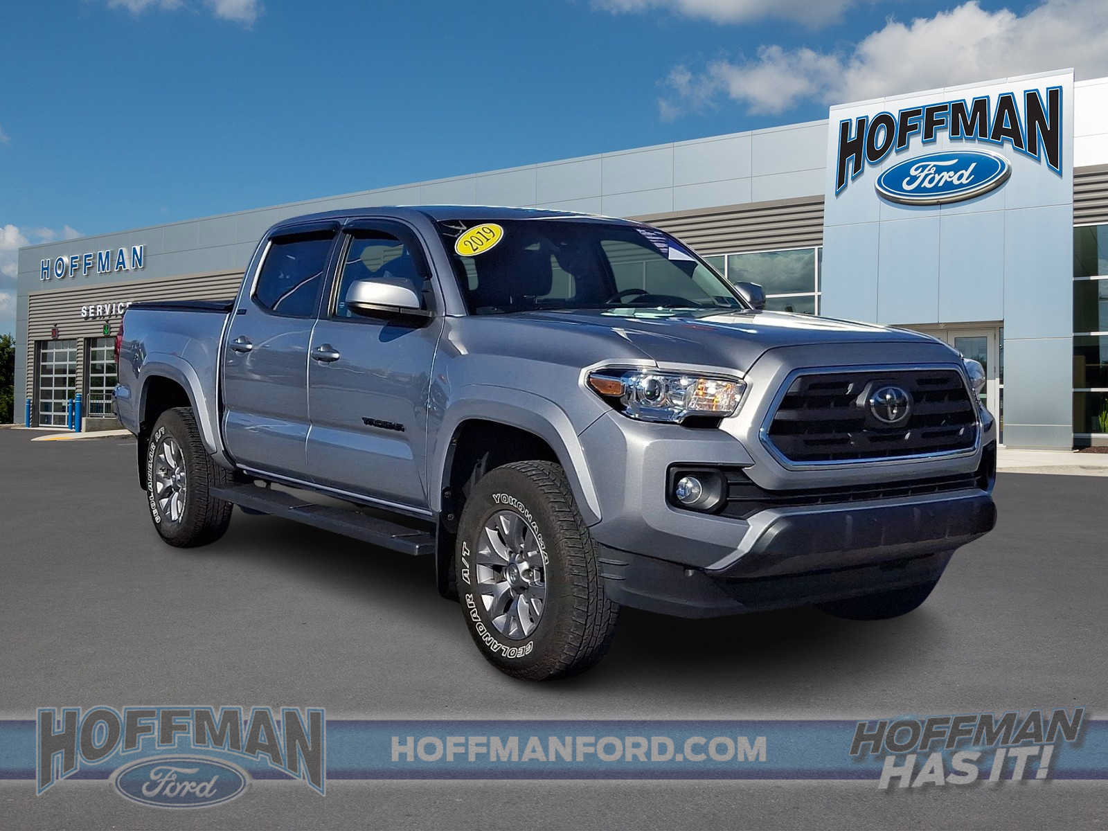 Used 2019 Toyota Tacoma SR5 AWD/4WD image 1