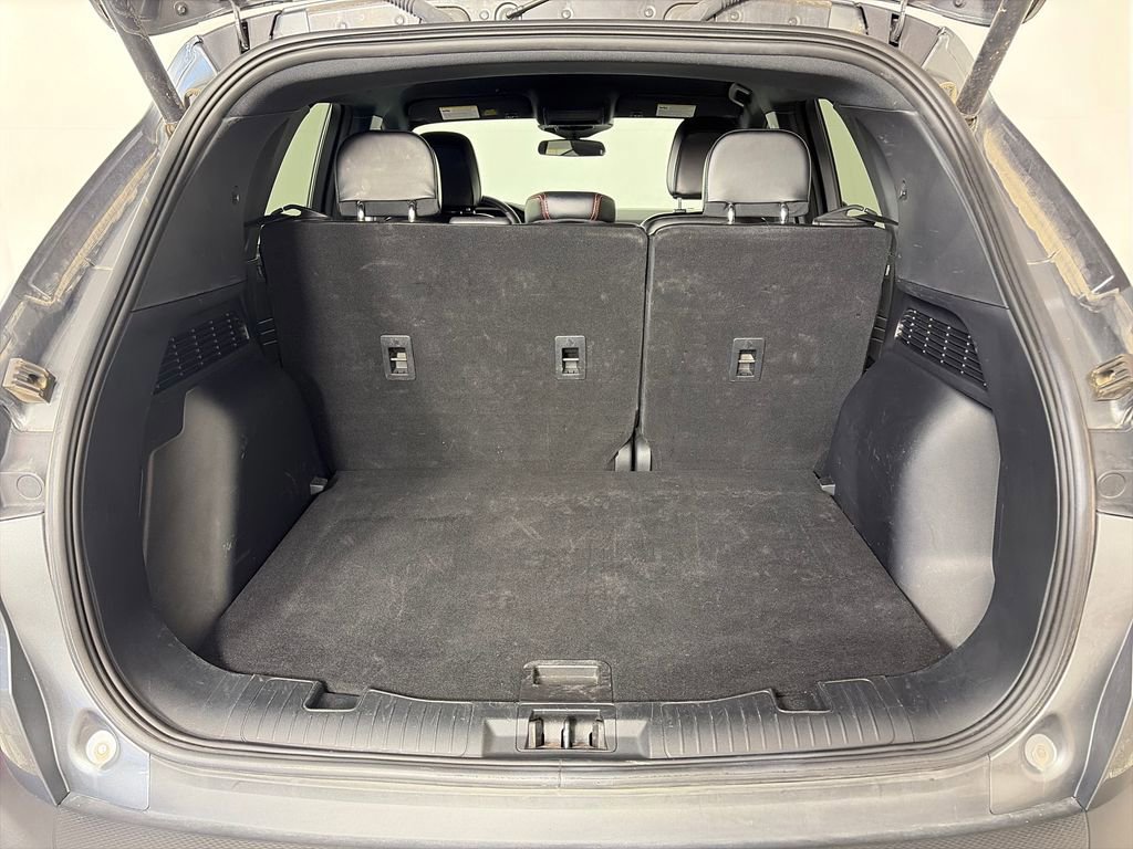 Certified 2025 Ford Escape ST-Line Select AWD/4WD image 27
