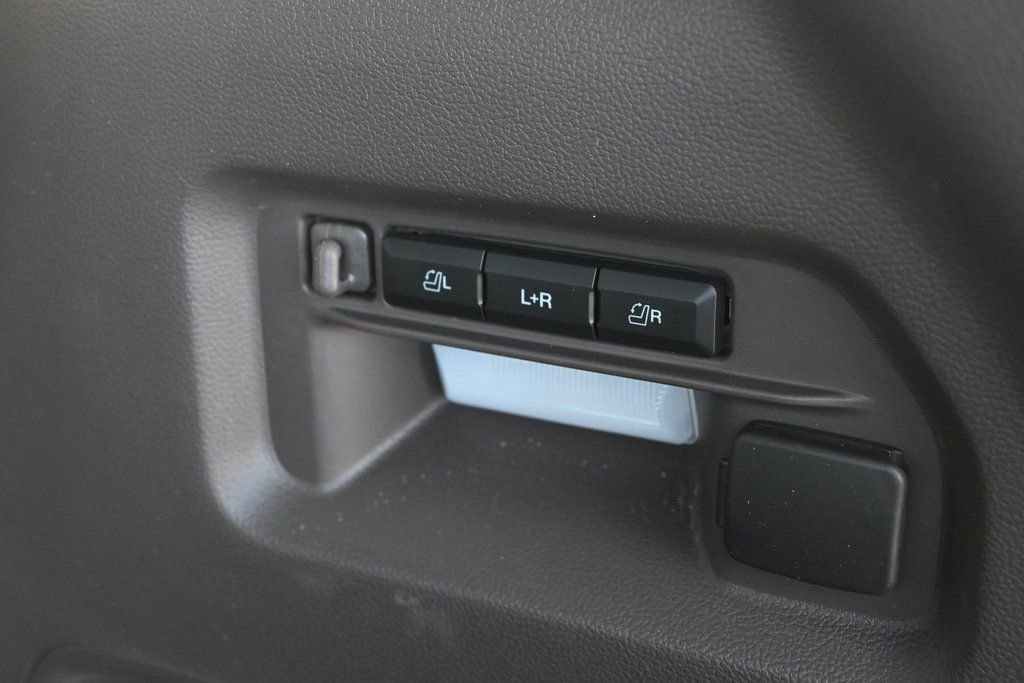 Certified 2022 Ford Explorer Platinum w/ Equipment Group 601A image 13