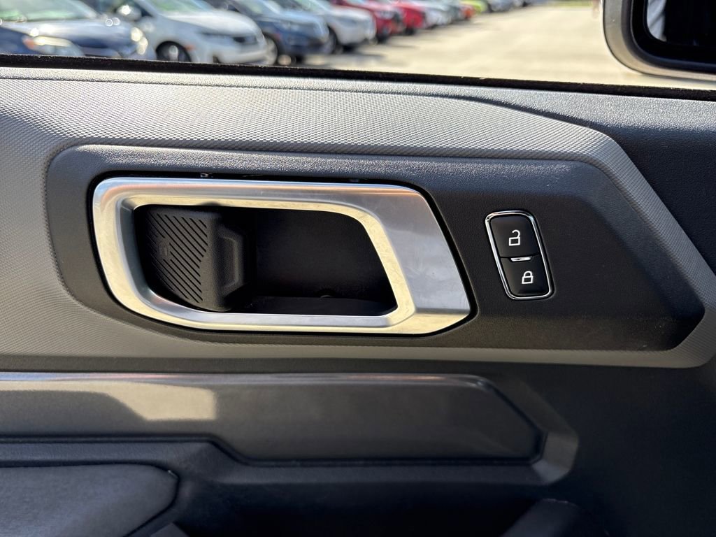 Certified 2021 Ford Bronco Black Diamond image 17