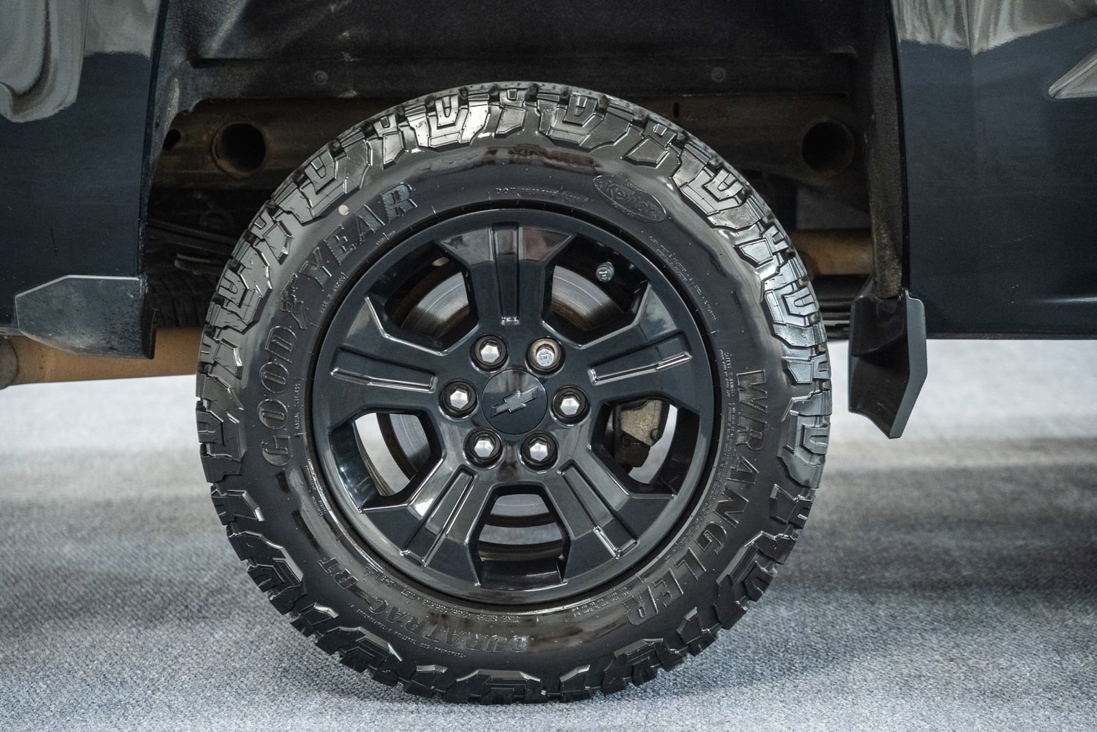 Used 2017 Chevrolet Silverado 1500 LTZ Z71 w/ LTZ Plus Package image 26