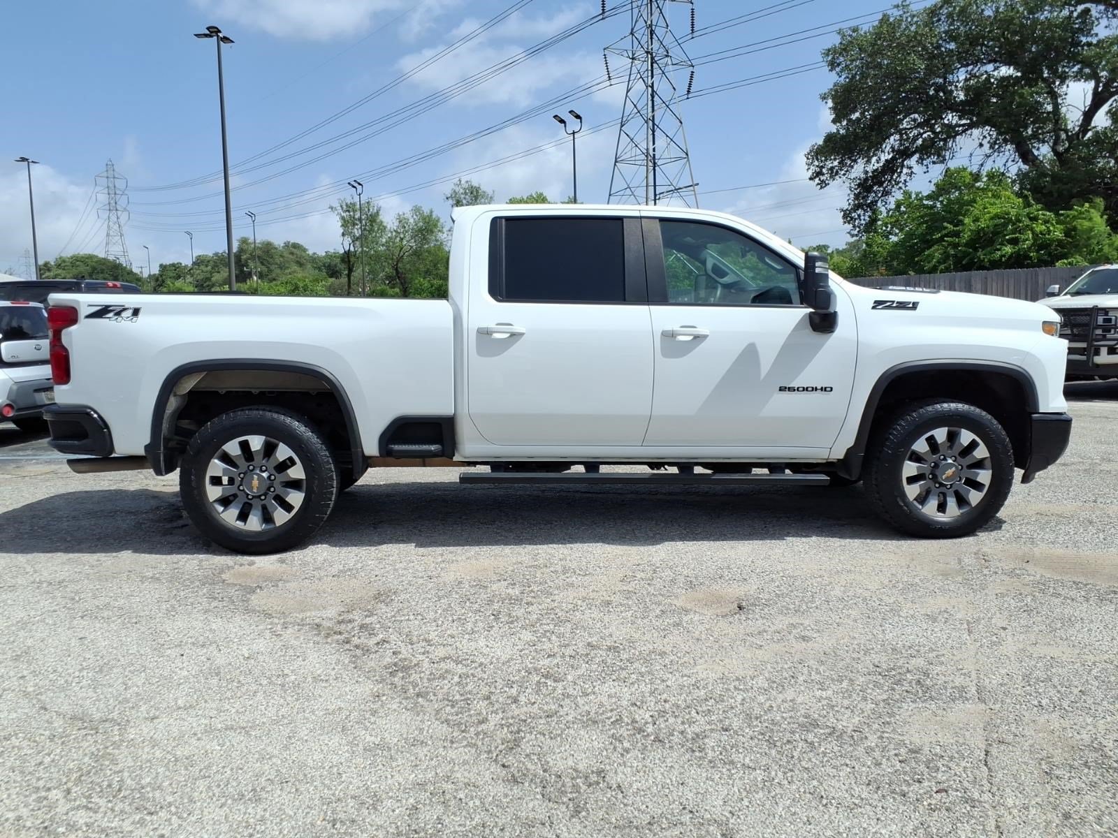 Used 2024 Chevrolet Silverado 2500 Custom w/ Custom Value Package AWD/4WD image 9