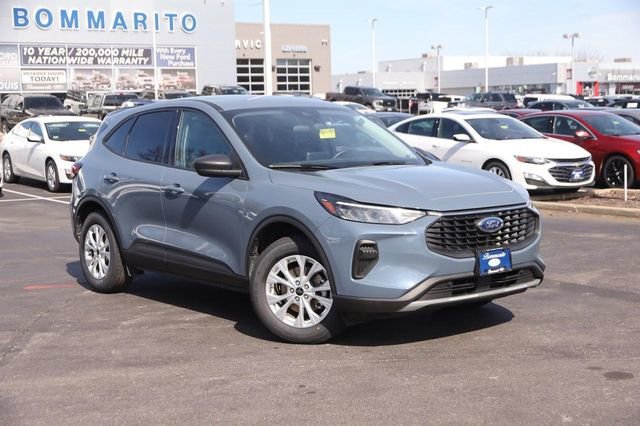 Certified 2025 Ford Escape Active FWD image 2