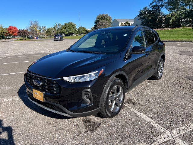 Certified 2025 Ford Escape ST-Line Select AWD/4WD image 5