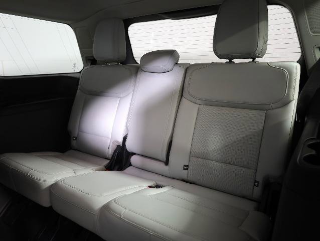 Certified 2025 Ford Expedition Platinum AWD/4WD image 12