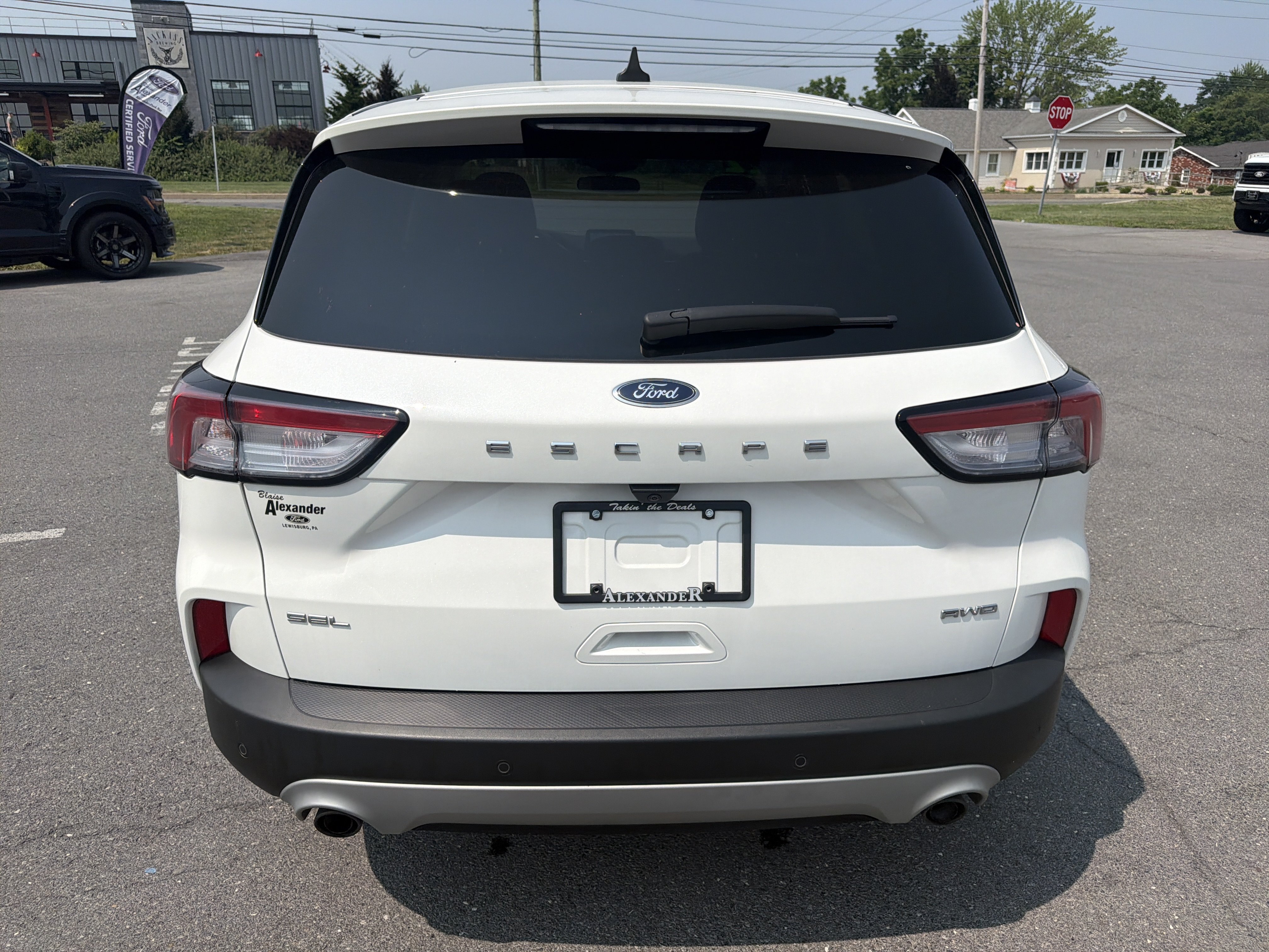 Certified 2022 Ford Escape SEL w/ Technology Package AWD/4WD image 4