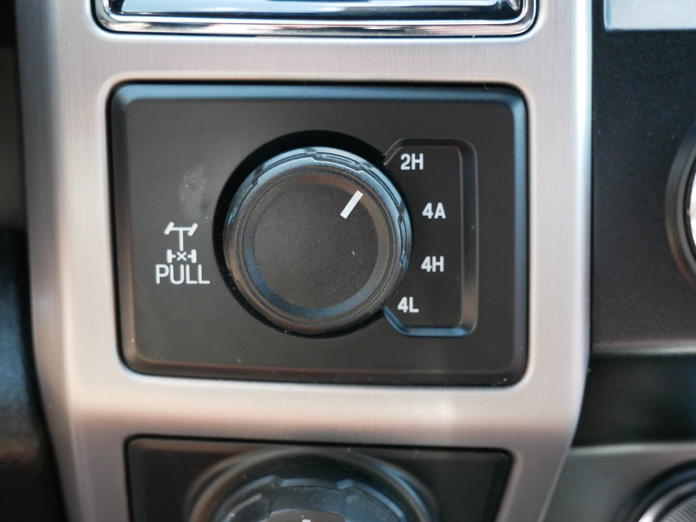 Certified 2020 Ford F150 Platinum w/ Equipment Group 701A Luxury AWD/4WD image 32