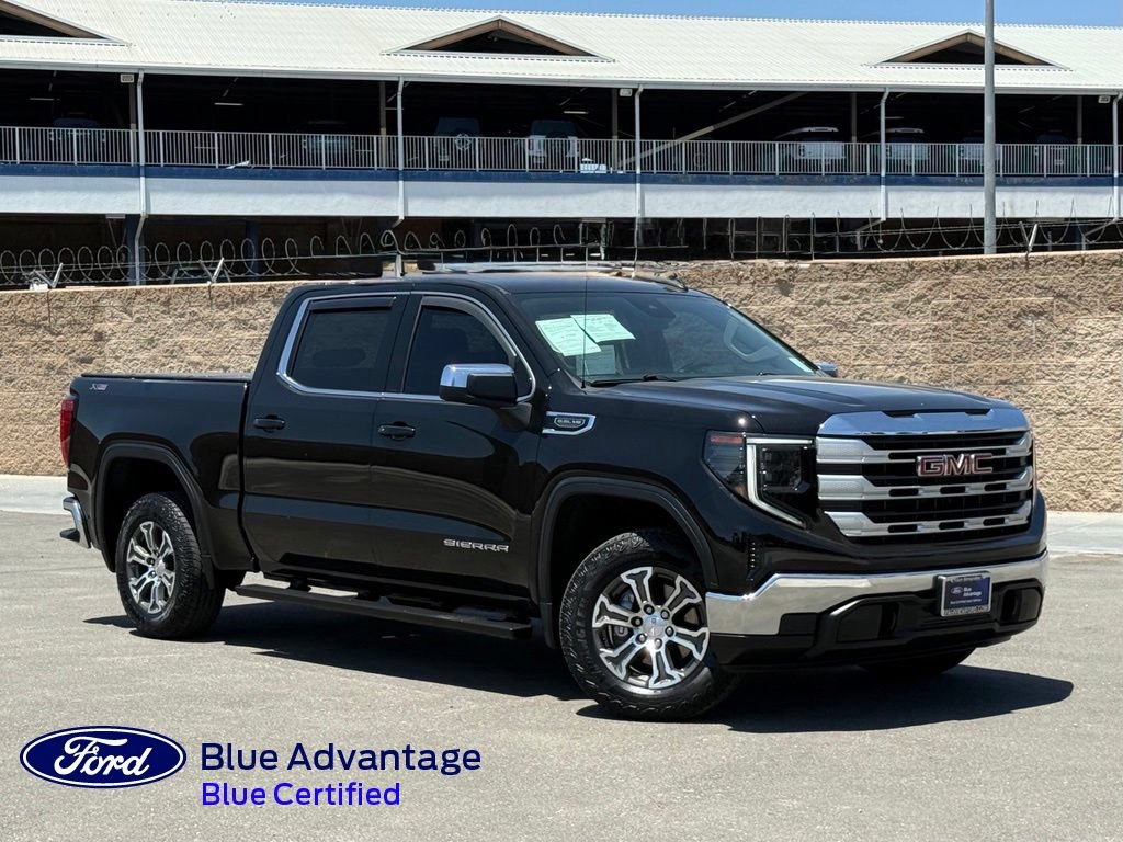 Used 2022 GMC Sierra 1500 SLE w/ X31 Off-Road Package AWD/4WD image 1