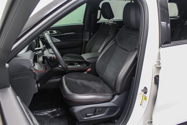 Certified 2025 Ford Explorer ST AWD/4WD image 10