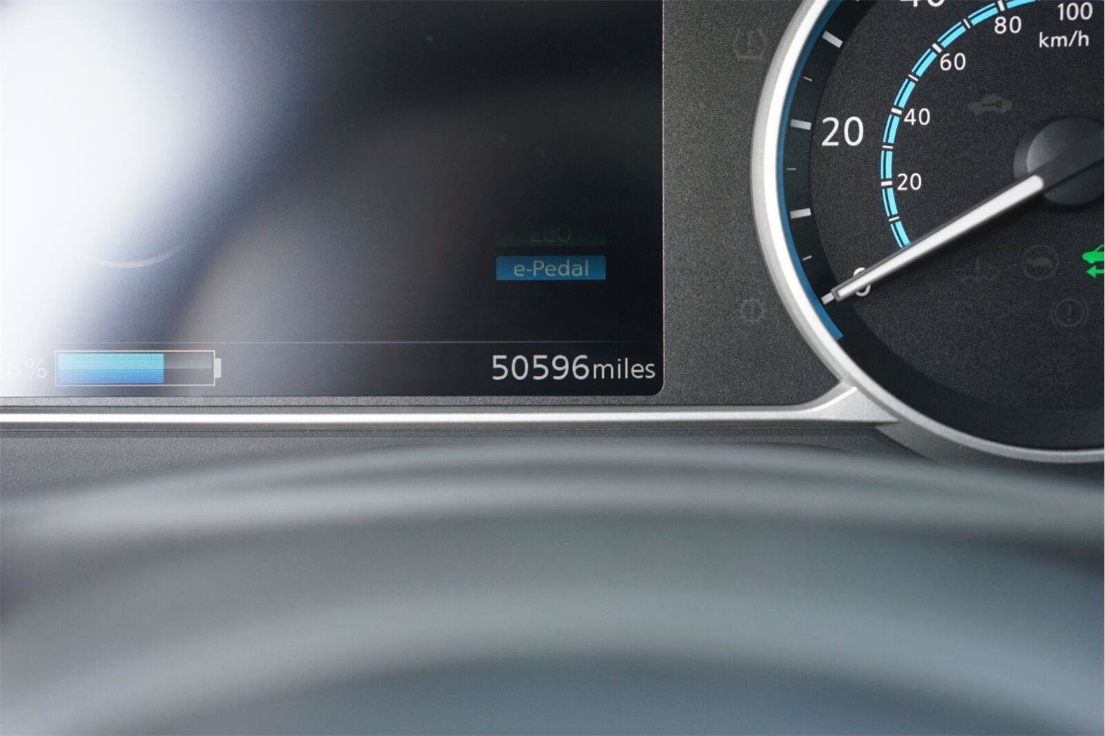 Used 2018 Nissan Leaf SV FWD image 25