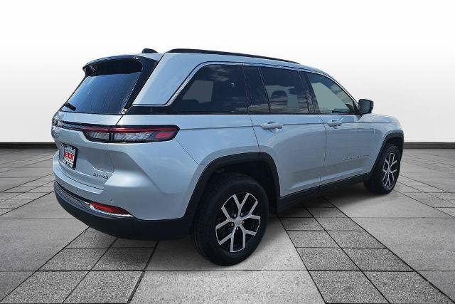 Used 2024 Jeep Grand Cherokee Limited AWD/4WD image 5