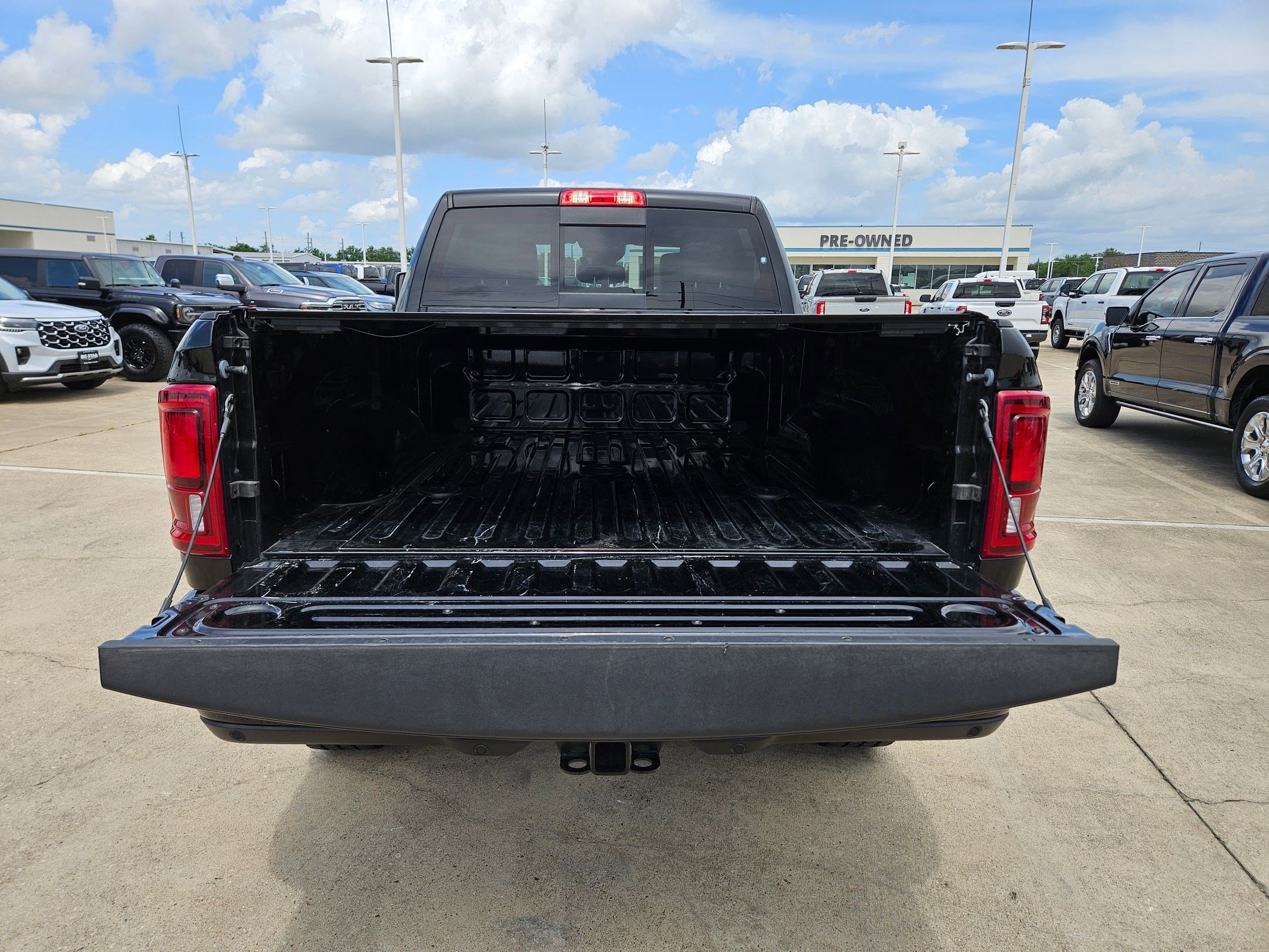 Used 2025 RAM 2500 Laramie AWD/4WD image 57
