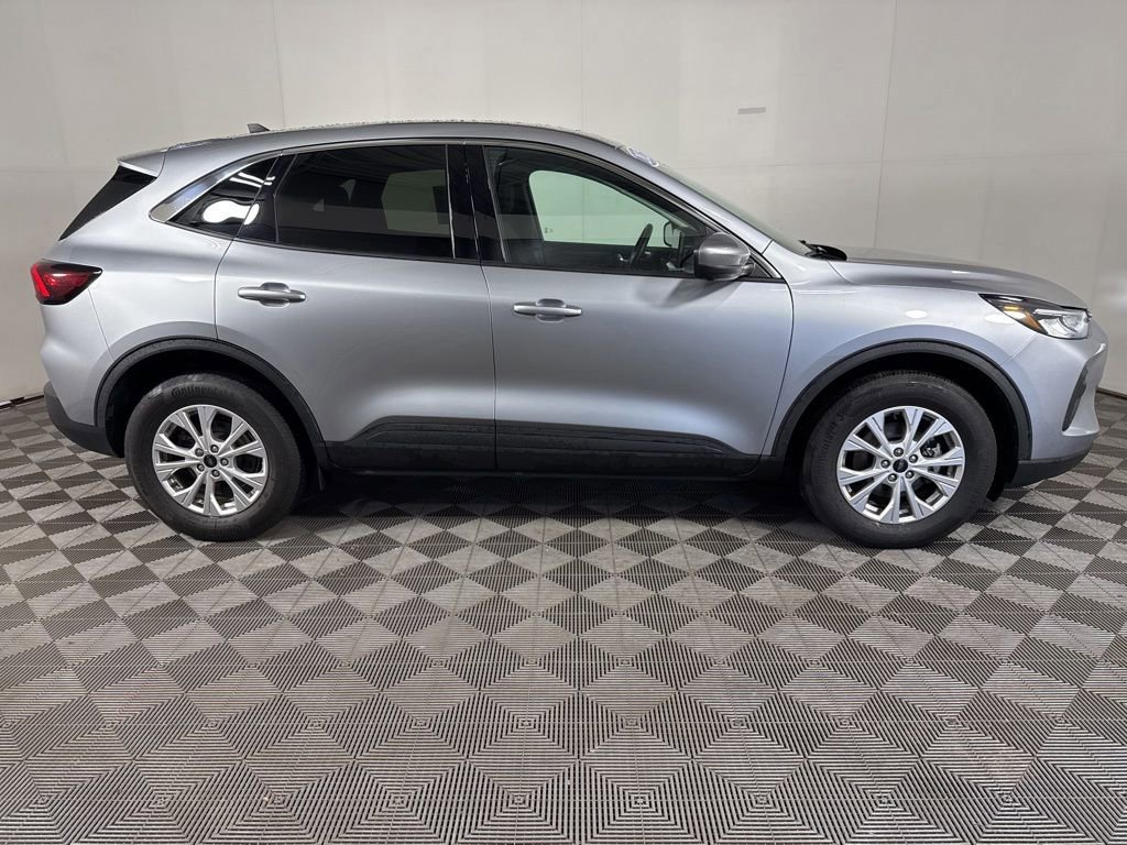 Certified 2023 Ford Escape Active w/ Tech Pack #2 image 6