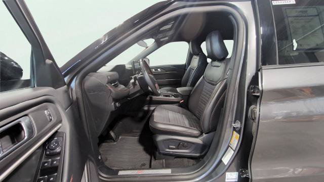 Certified 2025 Ford Explorer ST-Line AWD/4WD image 11