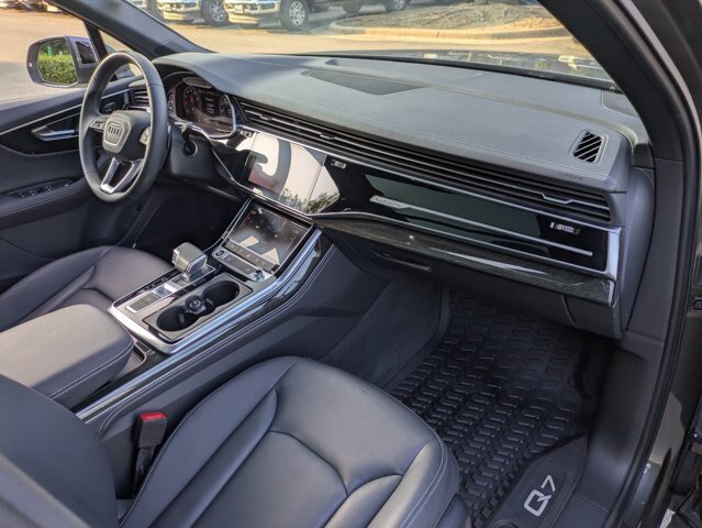 Used 2025 Audi Q7 2.0T Premium Plus AWD/4WD image 39