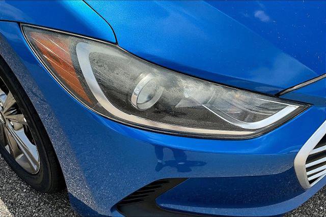 Used 2017 Hyundai Elantra SE image 31