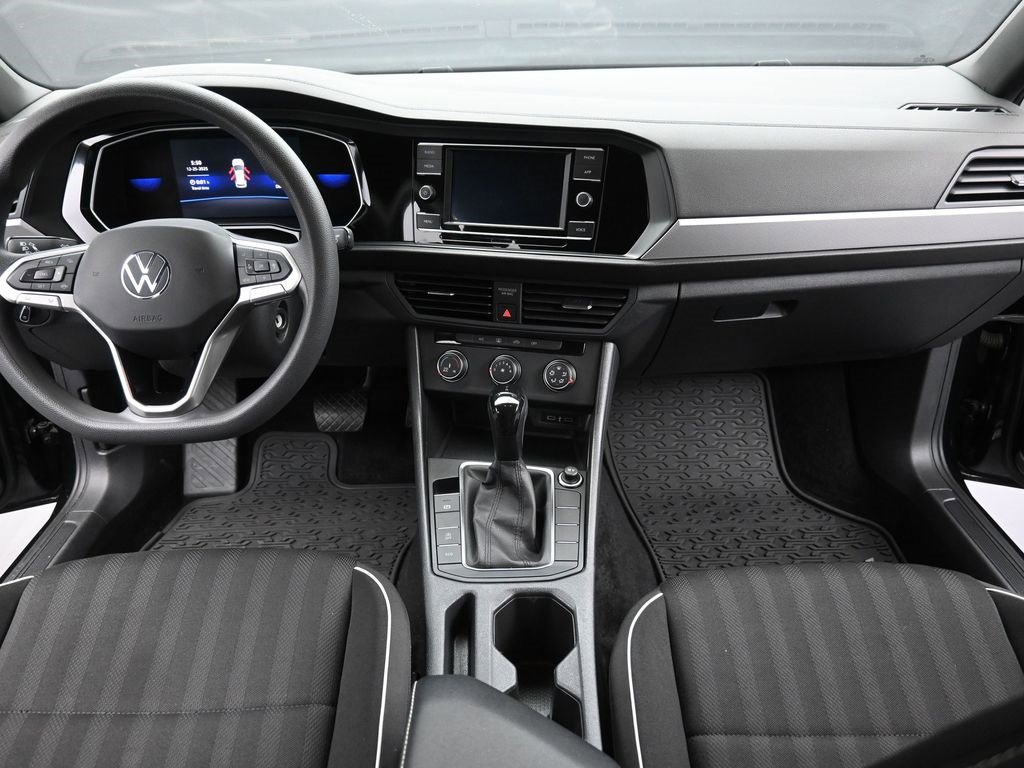 Used 2022 Volkswagen Jetta Sport image 10