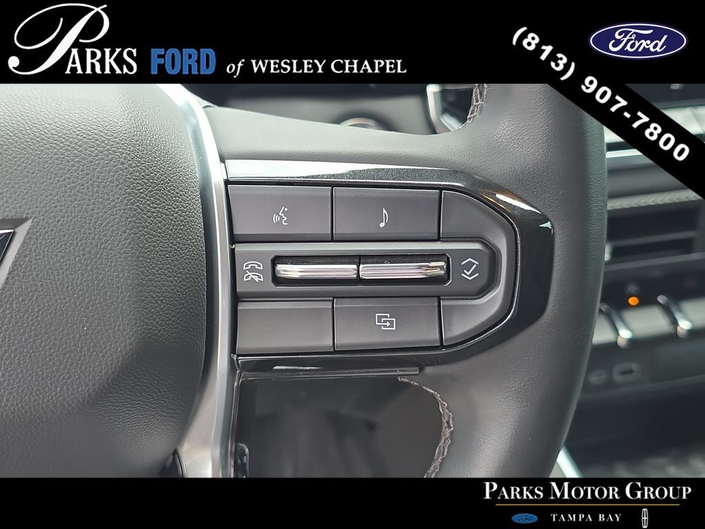 Used 2024 Chevrolet Colorado LT RWD image 29