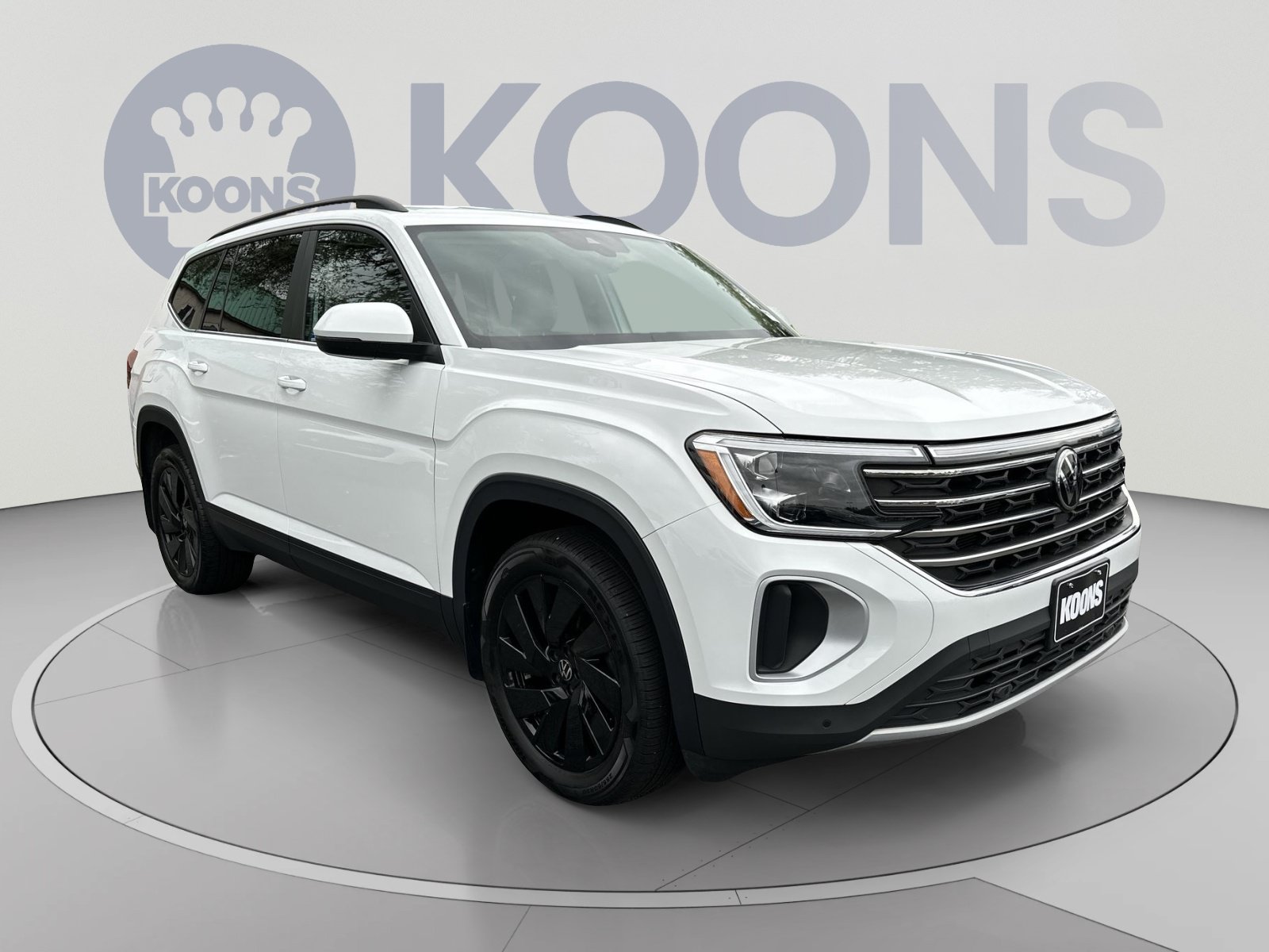Used 2024 Volkswagen Atlas SE w/ Black Wheel Package AWD/4WD image 2